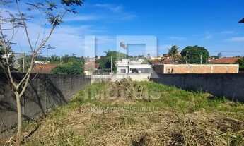 Imagem 3: Terreno de 377,85 m², todo murado em rua asfaltada, ótima localização *S-09TR