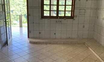 Imagem 5: Excelente casa de 3 quartos com suite com amplo terreno e vista livre para montanha