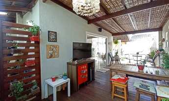 Imagem 7: Casa com 3 suítes no Miragem, piscina privativa e jardim