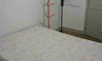 Imagem 3: Quarto aluga Quarto com aluguel por R$700 /mês