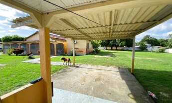 Imagem 2: Casa com terreno grande