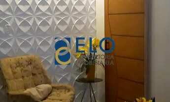 Imagem 3: Dois dormitórios reformado do primeiro andar a quatro quadras da praia com garagem demarc