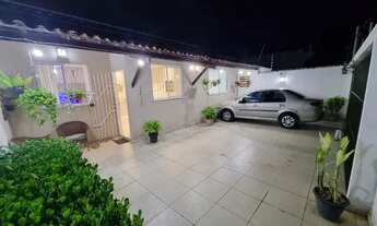 Imagem 2: Linda Casa no Bairro Aruana, c/ 3 quartos + escritório, reformada - excelente localização