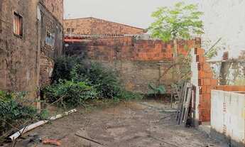 Imagem 6: Casa com 2 quartos, sala, cozinha, 01 banheiro, área de serviço, quintal e 01 vaga de gara