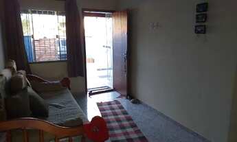 Imagem 2: Vendo casa ao lado da Praia de Cordeirinho, com 1 quarto, garagem e quintal