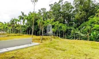 Imagem 2: Cond. Hípica Max Garden, Sobrado de 849,02m² com 4 sutes, 6 vagas na Chácara Santo Antônio