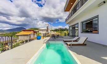 Imagem 2: Casa com 4 suítes na Barra do Imbuí, Teresópolis