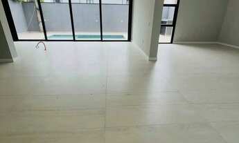 Imagem: Casa alto padrão com 3 suítes sendo 1