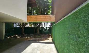 Imagem 4: Refúgio Urbano com Sofisticação e Potencial de Incorporação Duas Casas em Terreno de 500