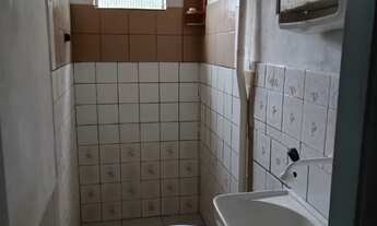 Imagem: Casa de fundos, 1 quarto, banheiro sala