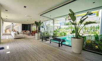 Imagem 2: Alphaville Res 1 - Casa Mobiliada e Decorada com 5 suítes e 8 vagas cobertas pronta para m