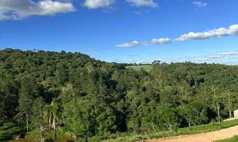 Imagem 3: Documentação 100% OK! Lote pronto para construir com infraestrutura e lago para lazer!