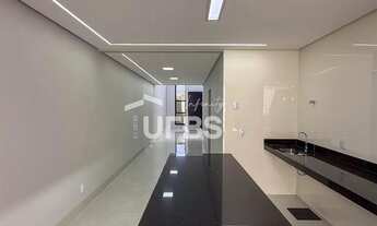 Imagem 7: CASA TERREA A VENDA - LOCALIZADA NO SETOR JARDIM AMÉRICA COM ÁREA TOTAL DE 219,35M²