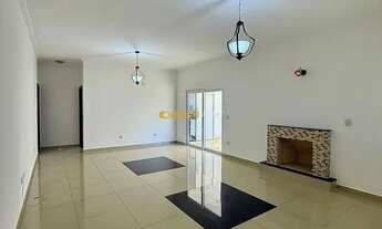 Imagem 5: Casa 5 Dorms c/ Piscina, Churrasqueira, Fogão à lenha e Sauna no Condomínio Mirante do Val