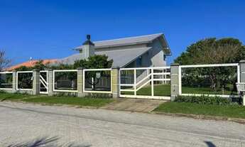 Imagem: Sobrado mobiliado à venda em Xangri-Lá