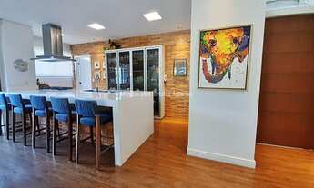 Imagem 3: IMPECÁVEL - 4 SUÍTES, PISCINA, LAREIRA e ESPAÇO GOURMET