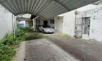 Imagem 2: Imóvel com terreno 14,60 X 30 ou ter formando a esquina med. 30 X 30 mts. na Pariquís c