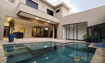 Imagem: Casa com 3 suítes e piscina no Condomínio