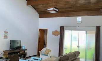 Imagem 3: Casa para venda tem 182 m² com 3 quartos Suítes 4 Vagas Quintal Térrea