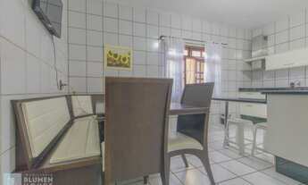 Imagem 6: Ampla casa de esquina no bairro Itoupavazinha com piscina