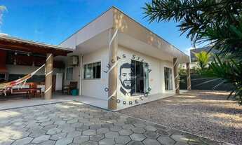 Imagem 3: CASA COM PISCINA PARA LOCAÇÃO DE TEMPORADA NA PRAIA DE MARISCAL - BOMBINHAS-SC/CODL17