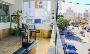 Imagem 4: Prédio de 3 andares; Comporta inúmeros segmentos de Comércio; Á 5 minutos do metrô Vila Ma