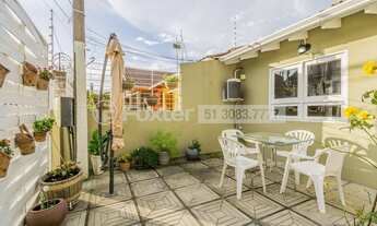 Imagem 7: Excelente casa de 3 dormitórios, sendo uma suíte, com piscina e churrasqueira. ótima local