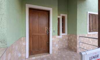 Imagem 2: Porto Alegre - Casa Padrão - Hípica