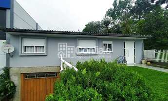 Imagem 4: Casa com 3 dormitórios com suíte e amplo pátio nos fundos no bairro Santa Catarina