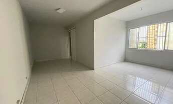 Imagem 2: Amplo apartamento na Aveniza Nazaré com 3 quartos, nascente, apto para financiar - bairro