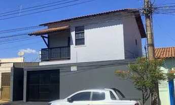 Imagem: Sobrado 3 quartos Jardim Brasília