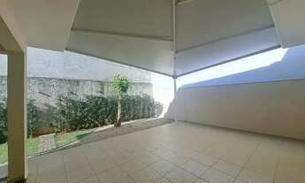 Imagem 7: Casa de condomínio sobrado para aluguel tem 191 metros quadrados com 3 quartos