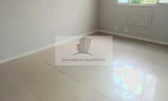 Imagem 3: Lindo apartamento reformado - sala ampla com janela em alumínio - 2 quartos (1 com armário