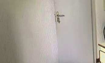 Imagem: Quarto para moças, preferencialmente estudantes