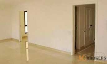 Imagem 3: Apartamento com 274m², 4 dormitórios sendo 3 suítes, 3 vagas