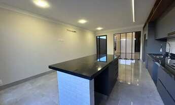 Imagem 6: Casa de condomínio para venda possui 287 metros quadrados com 3 quartos