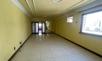 Imagem 2: Pereira Imóveis Aluga: Apto de 252m², 3 Suítes, Cozinha Ampla, Sala de estar com Sacada e