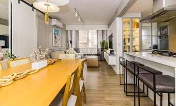 Imagem 2: Apartamento para venda com 83 metros quadrados com 2 quartos em Mont Serrat - Porto Alegre