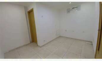 Imagem 4: Sala no centro comercial de Santa Rosa