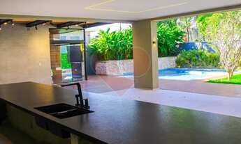 Imagem 6: CASA À VENDA CONDOMÍNIO SANTA MÔNICA JARDINS 6 SUÍTES ALTO PADRÃO DE ACABAMENTO