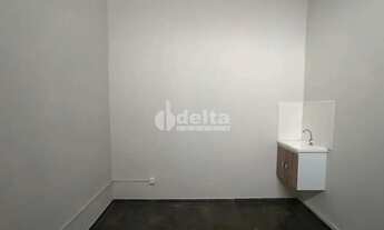 Imagem 13: Casa comercial com 5 salas disponível para venda no bairro Centro em Uberlândia-MG