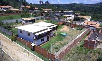 Imagem 5: Casa de condomínio para venda possui 330 metros quadrados com 3 quartos