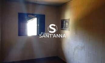 Imagem 6: Vende-se casa em excelente localização, ao lado da Câmara Municipal de Indiaporã/SP