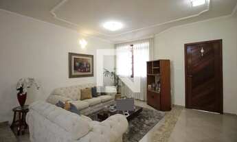 Imagem: Casa à Venda - Castelo, 3 Quartos, 320