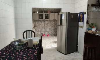 Imagem 6: Sobrado de 400 m² com 04 quartos em frente ao CMEI no Setor Campinas