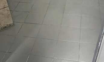 Imagem 2: Casa de fundos com garagem - QNG 43 - 02 quartos - R$1050,00