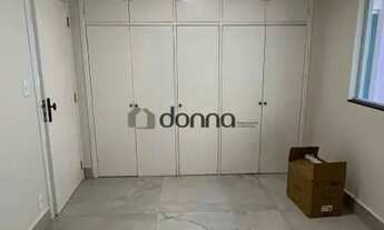 Imagem 6: Casa de Luxo com Piscina e Varanda Gourmet no Coração da Cidade