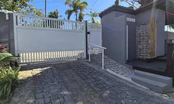 Imagem 3: Casa em condomínio com 90m² a 50m da praia com 02 suítes