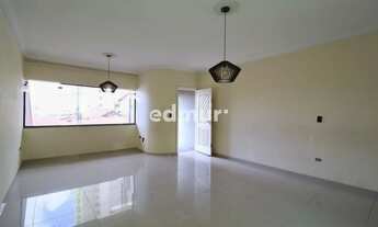 Imagem 6: SOBRADO para ALUGUEL com 185m² no bairro Parque Jaçatuba com 3 quartos e 4 vagas. Santo An