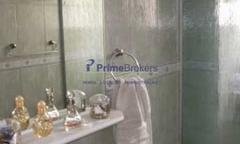 Imagem 2: APTO COM CARPETE DE MADEIRA E ARMÁRIOS